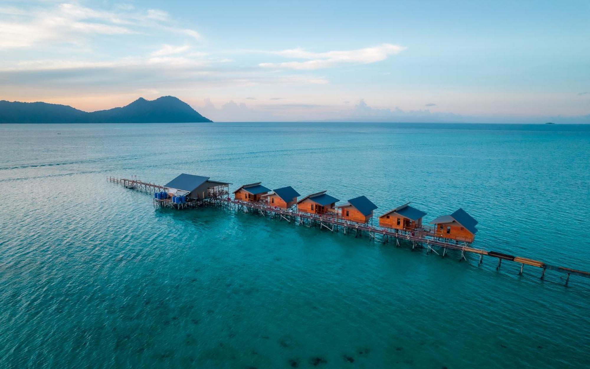 La Water House Semporna Bed and Breakfast Buitenkant foto