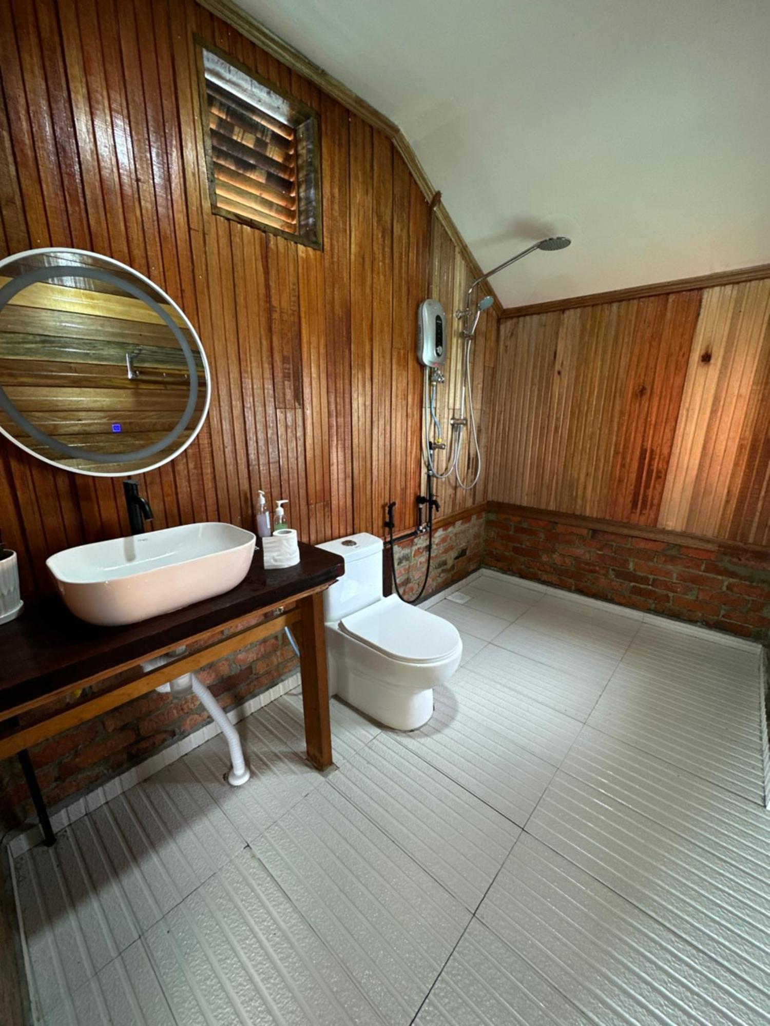 La Water House Semporna Bed and Breakfast Buitenkant foto